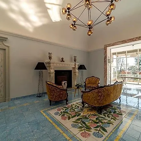 Ortensia D'avalos Resort Alvignano